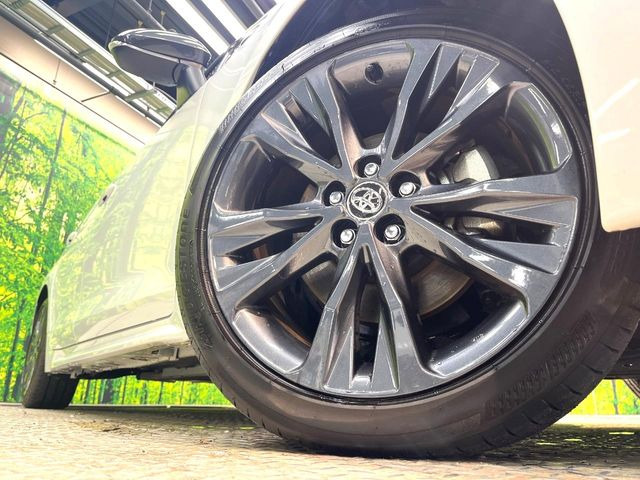 �y17�C���`�A���~�z�C�[���z�O�ςɃ}�b�`�����A���~�z�C�[���𑕒����Ă���܂��B�e��A���~�z�C�[����A�X�^�b�h���X�^�C�����戵�����Ă���܂��B���񂲑��k����������