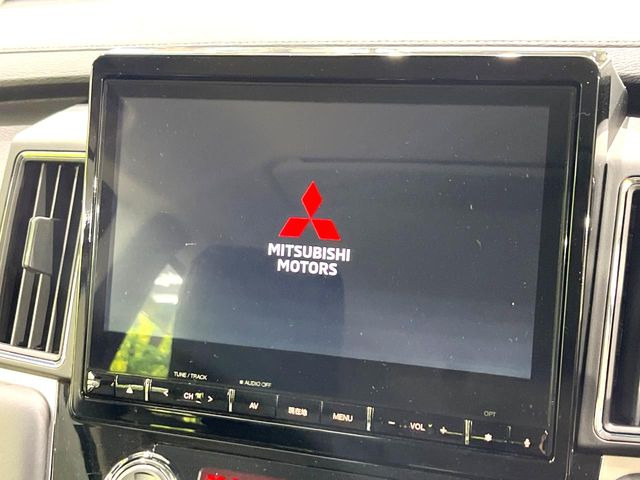 �y�����i�r�z�l�C�̏����i�r�𑕔����Ă���܂��B�i�r�̎g���₷���͂������A�I�[�f�B�I�@�\���[��!�L�����v�◷�s�͂������A�ʋ΂┃�����ȂǕ��i�̃h���C�u���y�����Ȃ�͂���