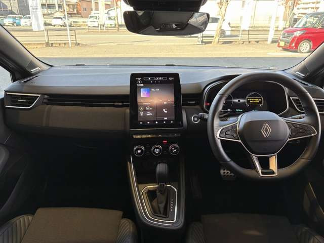 ����ɁA��i�̉^�]�x���E���ԃV�X�e���́A360&deg;�J�����A�A�_�v�e�B�u�N���[�Y�R���g���[���A���[���L�[�v�A�V�X�g�A