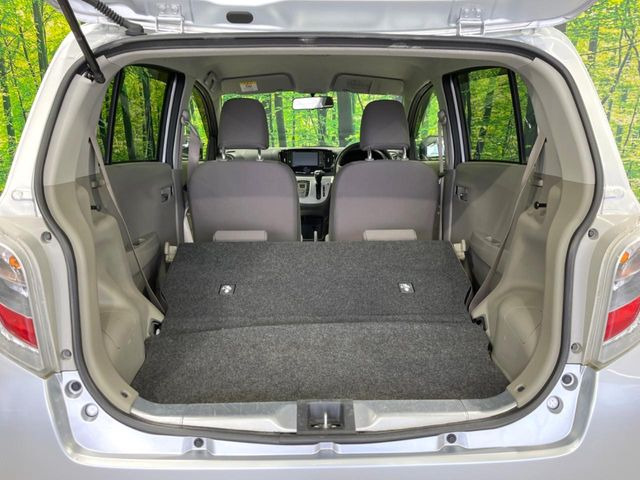 ���i�̂���������ʋ΁A���}���ɏ\���ȉ׎��X�y�[�X���m�ۂ��Ă���܂��B�Z�J���h�V�[�g��|���ƁA�傫�ȉו��̐ύڂ��\�ł���