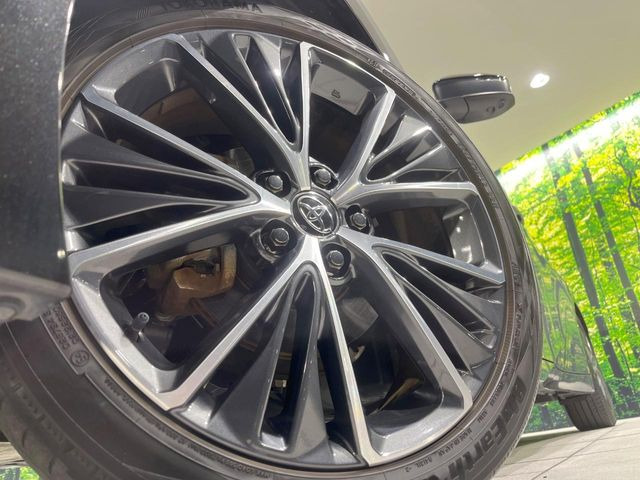 �y����19�C���`�A���~�z�C�[���z�O�ςɃ}�b�`���������A���~�z�C�[���𑕒����Ă���܂��B�e��ЊO�A���~�z�C�[����A�X�^�b�h���X�^�C�����戵�����Ă���܂��B���񂲑��k����������