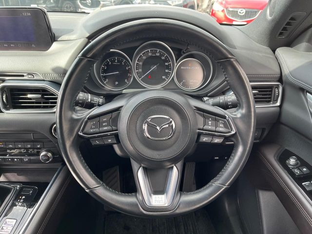 �y�����v�����X�e�A�����O�z�㎿�Ȋv���g�p���邱�ƂŁA��ɂ����������݂ƂĂ��^�]���₷���n���h���ł���