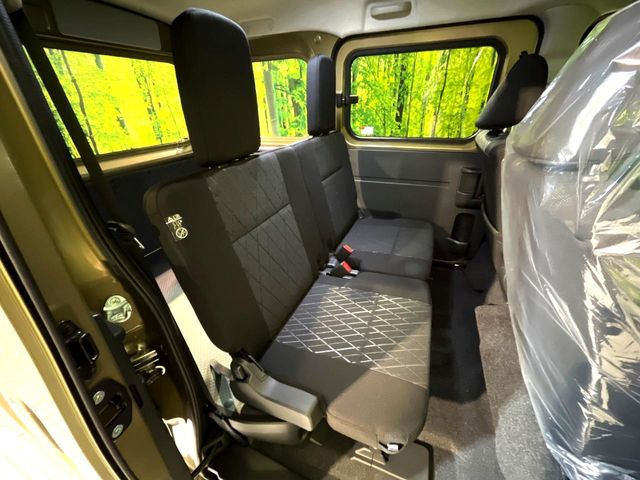 ���i���ȃI���W�i���t���A�}�b�g���I�v�V�����ɂĂ��p�ӂ��Ă���܂��B���D���ȃf�U�C����J���[�����Ԃɍ��킹�đI��ł����������Ƃ��ł��܂���