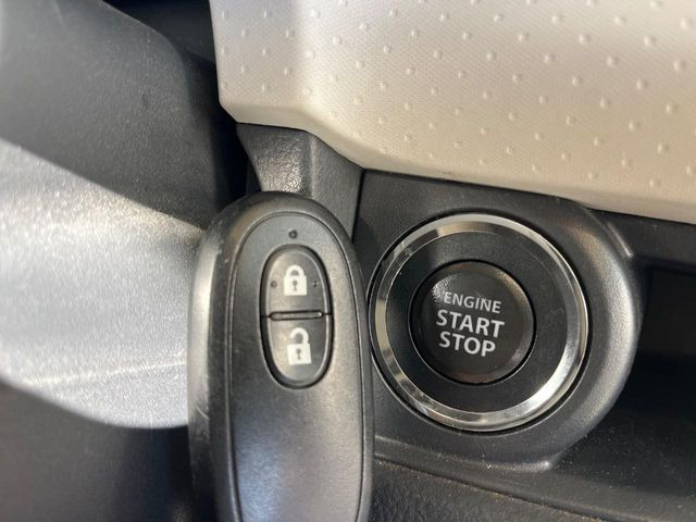 �y�L�[���X�X�^�[�g�V�X�e���z�J�o����|�P�b�g�ɓ��ꂽ�܂܂ł��h�A�̎{���E�������\�ȃX�}�[�g�L�[�𑕔��B�G���W���̃I���E�I�t�����J�M�����o���K�v����������Ƃ��Ă��֗��ł���