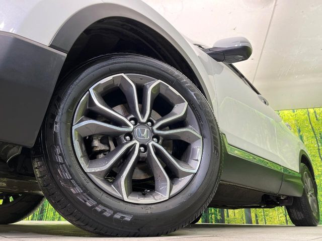 �y����18�C���`�A���~�z�C�[���z�O�ςɃ}�b�`���������A���~�z�C�[���𑕒����Ă���܂��B�e��ЊO�A���~�z�C�[����A�X�^�b�h���X�^�C�����戵�����Ă���܂��B���񂲑��k����������