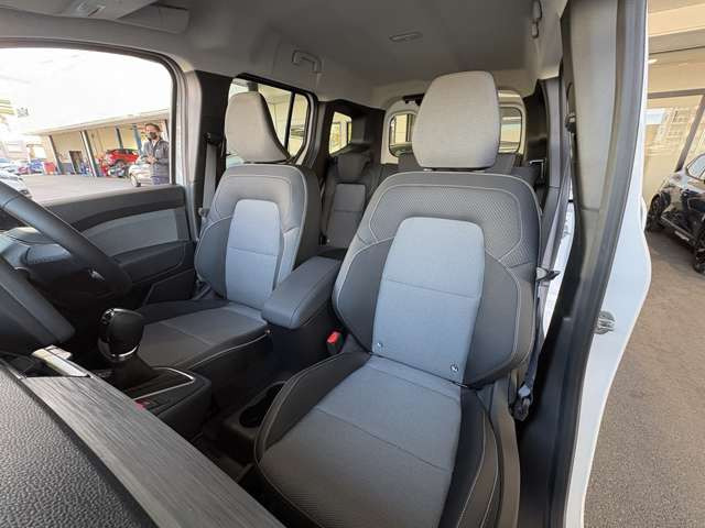 ���ȓV��ƃV�[�g�̉摜�ł��B