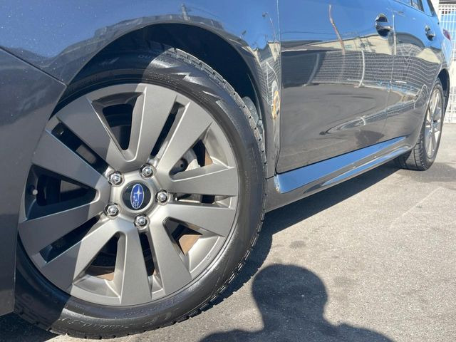 �y����17�C���`�A���~�z�C�[���z�O�ςɃ}�b�`���������A���~�z�C�[���𑕒����Ă���܂��B�e��ЊO�A���~�z�C�[����A�X�^�b�h���X�^�C�����戵�����Ă���܂��B���񂲑��k����������