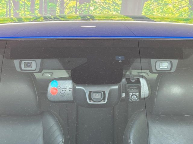 �y�Փ˔�Q�y�����u�z�O���̎ԗ��������m���A�Փ˂������Ȏ��͌x��Œ��ӂ𑣂��A�u���[�L�𓥂ޗ͂��T�|�[�g�B�u���[�L�𓥂߂Ȃ������ꍇ�͏Փ˔�Q�y���u���[�L���쓮�A�Փˉ�����T�|�[�g���܂��B