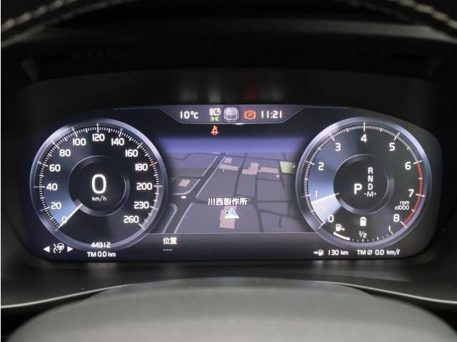 XC40B4 AWD Rデザイン 4WD