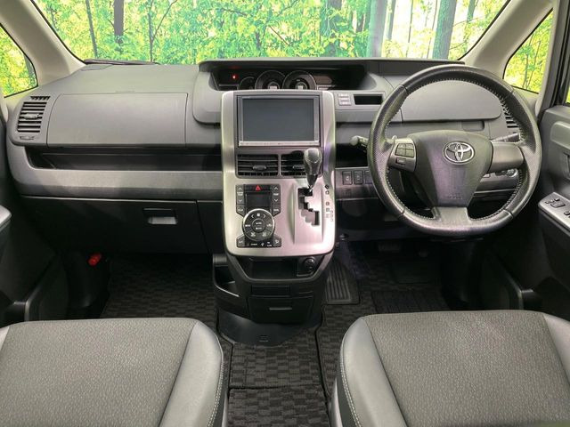 ヴォクシー2.0 ZS 煌III