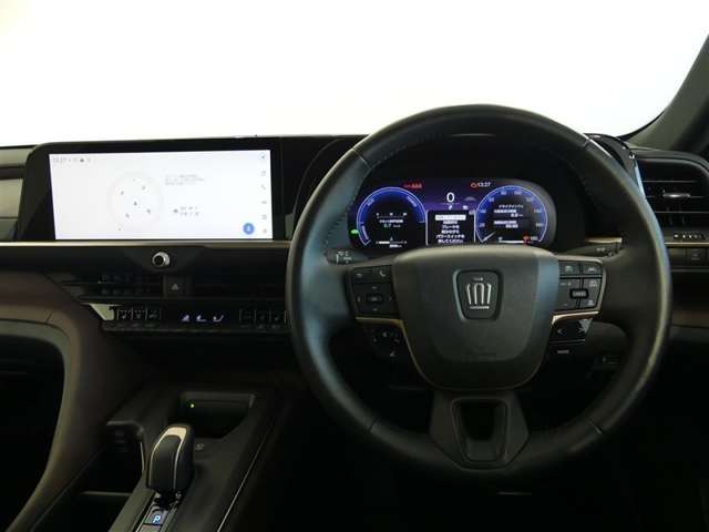 クラウンクロスオーバー2.5 G アドバンスト レザー パッケージ E-Four 4WD