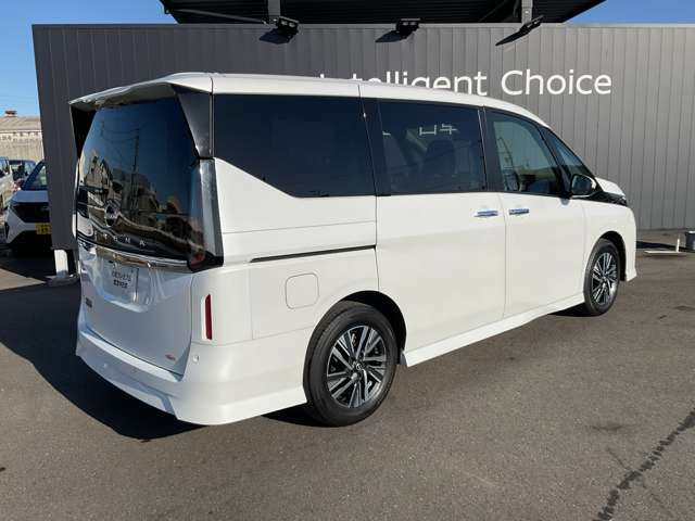 セレナ2.0 ハイウェイスターV