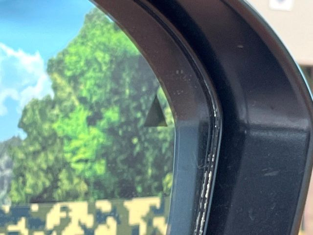 �y�u���C���h�X�|�b�g���[�j���O�z���s���A�h�A�~���[�̎��p�ɂȂ�₷���ӏ��Ɍ㑱�Ԃ��ڋ߂���ƃT�C�h�~���[�t�߂Ɍx����\���A�h���C�o�[�ɒ��ӊ��N�����Ă���܂��B