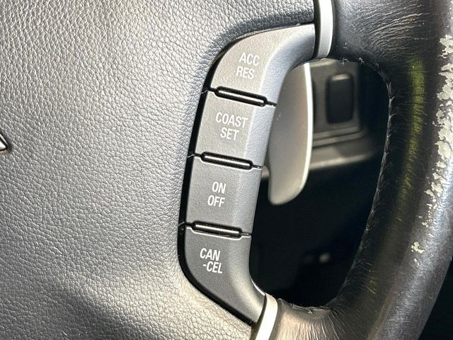 �y�N���[�Y�R���g���[���z�������H�����N���N���s�B�A�N�Z���𗣂��Ă���葬�x�ő��s���ł��A�������^�]���̕��S���y��!�����E�������ȒP�ȃX�C�b�`����Œ����ł��܂��B