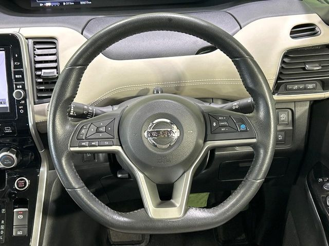 �y�����v�����X�e�A�����O�z�㎿�Ȋv���g�p���邱�ƂŁA��ɂ����������݂ƂĂ��^�]���₷���n���h���ł���