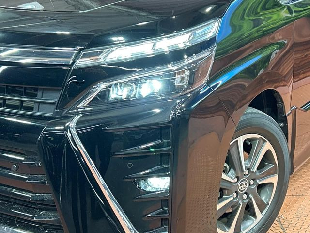 �yLED�w�b�h���C�g�z���V����ԑ��s�����ǍD�Ȏ��E���m�ۂ����S���ĉ^�]�ł��鍂�P�xLED�w�b�h���C�g�𑕔�!�_�����x�������A����d�͂��}�����Ă��܂��B