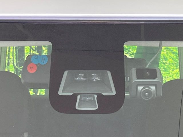 �y�Փ˔�Q�y�����u�z���s���ɑO���̎ԗ�����F�����A�Փ˂������Ȏ��͌x��ƃu���[�L�ŏՓˉ���Ɣ�Q�y�����A�V�X�g�B�����S�Ƀh���C�u�����y���݂��������܂��B