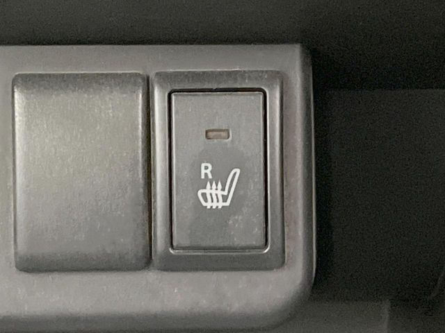 �y�V�[�g�q�[�^�[�z�������ɏd�󂷂�V�[�g�q�[�^�[!�G�A�R����葁�����܂��Ă����̂Ŋ�����̐l�����S�ł��ˁ�G�A�R���̉����͊������邩����A�Ƃ������ɂ����������߂ł��B