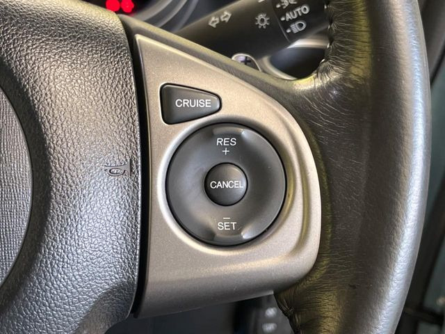 �y�N���[�Y�R���g���[���z�������H�����N���N���s�B�A�N�Z���𗣂��Ă���葬�x�ő��s���ł��A�������^�]���̕��S���y��!�����E�������ȒP�ȃX�C�b�`����Œ����ł��܂��B