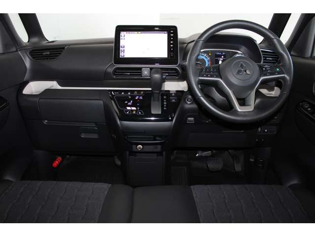 デリカミニT プレミアム 4WD