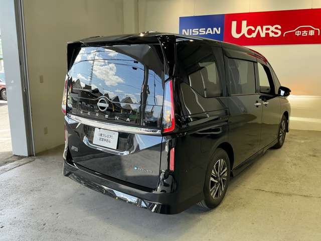 セレナ1.4 e-POWER ハイウェイスターV