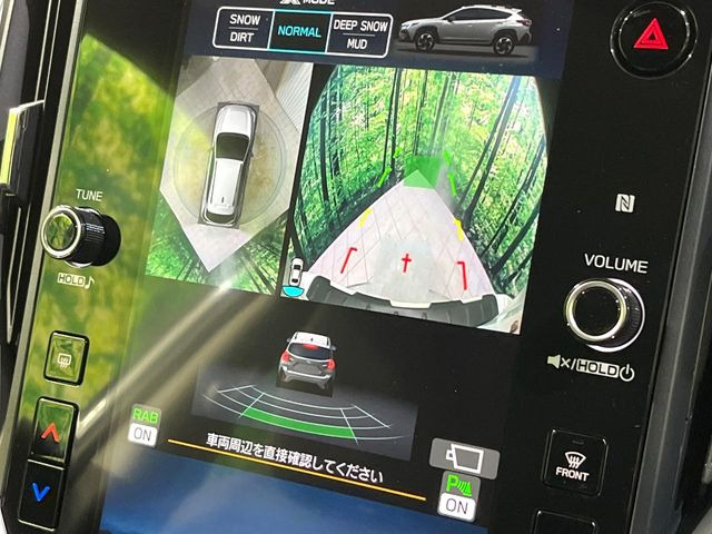 �y�}���`�e���C�����j�^�[�z�Ԃ̃t�����g��T�C�h�̃J�����摜�𓯎��Ƀ��j�^�[�\�����邱�ƂŁA���H�⋷�����𑖍s���ł����͂̏󋵊m�F���ł����S!�{�iSUV�ɂ��ꂵ�������ł���