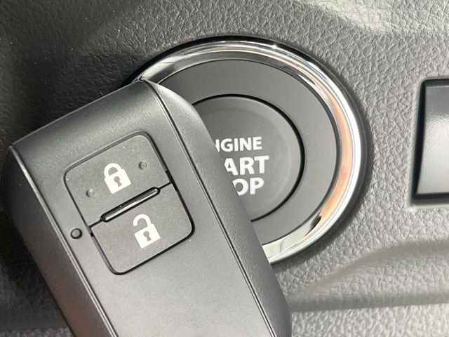 �y�L�[���X�X�^�[�g�V�X�e���z�J�o����|�P�b�g�ɓ��ꂽ�܂܂ł��h�A�̎{���E�������\�ȃX�}�[�g�L�[�𑕔��B�G���W���̃I���E�I�t�����J�M�����o���K�v����������Ƃ��Ă��֗��ł���