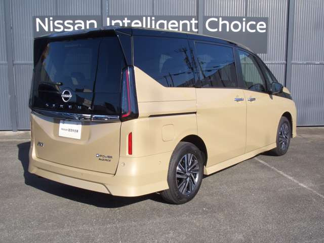 セレナ1.4 e-4ORCE ハイウェイスターV 4WD