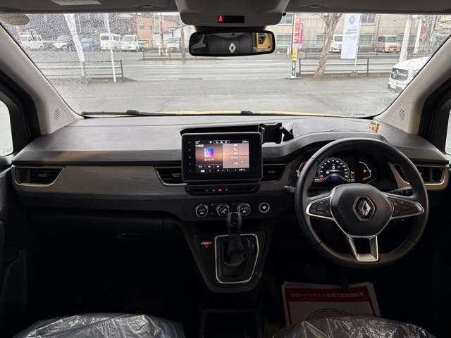 ���S�����ł́A���m�[�̓��{�������f���ł͏��ƂȂ�G�}�[�W�F���V�[���[���L�[�v�A�V�X�g�A�u���C���h�X�|�b�g�C���^�[�x���V�������܂ށA���ʂȐ�i�̉^�]�E���Ԏx���V�X�e����������B