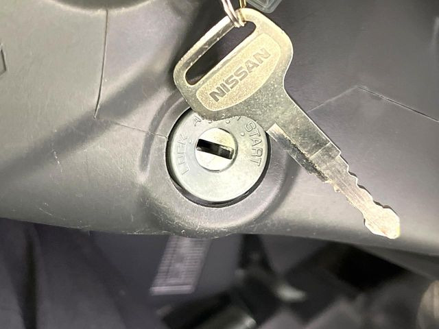 �G���W����������ۂ͂�����̃L�[���g�p���܂��B