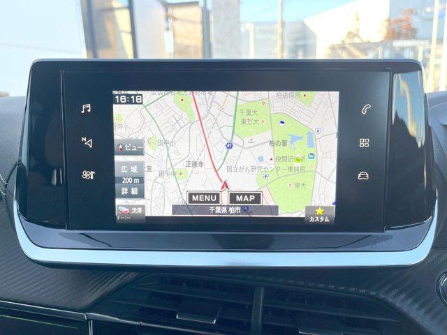 ���v�W���[�����i�r:��̊��̂���i�r�́A����������ԓ������o���Ă���܂��BBluetooth�Đ��ȂǃI�[�f�B�I�@�\���[�����Ă���܂��̂ŁA�^�]�����y���߂܂���