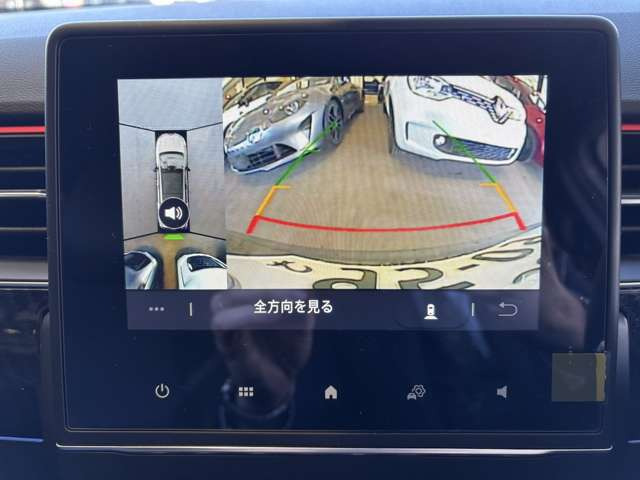 360&deg;�J�������t���Ă��܂��B