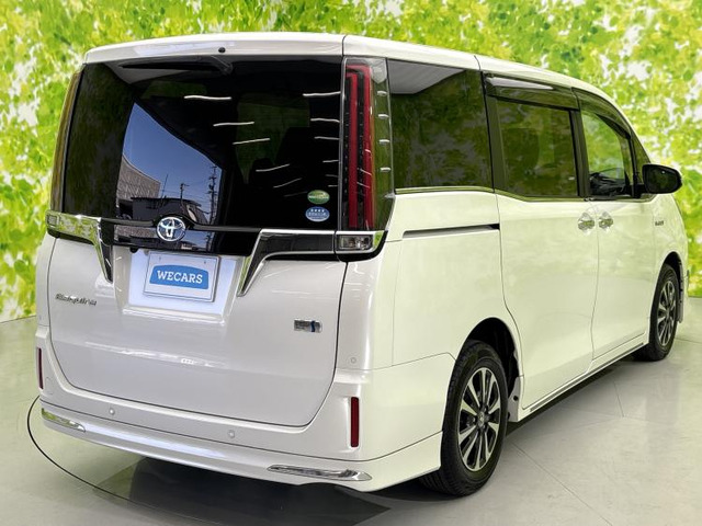 エスクァイアハイブリッド1.8 Gi