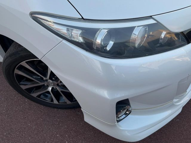 �yLED�w�b�h���C�g�z���V����ԑ��s�����ǍD�Ȏ��E���m�ۂ����S���ĉ^�]�ł��鍂�P�xLED�w�b�h���C�g�𑕔�!�_�����x�������A����d�͂��}�����Ă��܂��B