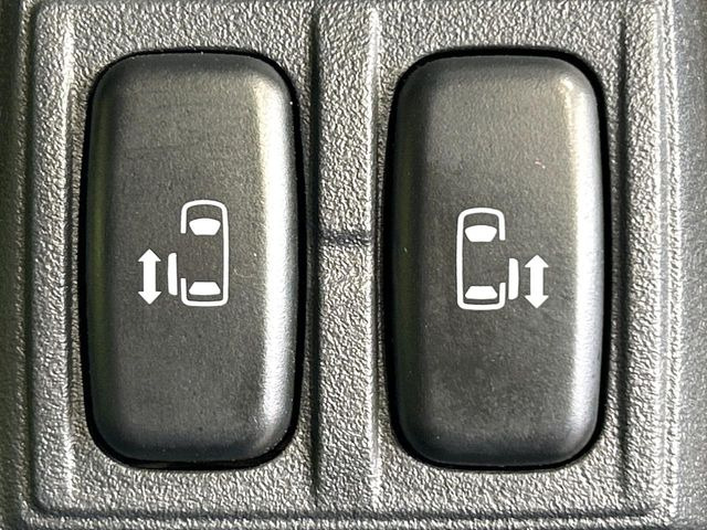 �y�����p���[�X���C�h�h�A�z�X�}�[�g�L�[��^�]�Ȃ̃X�C�b�`�Ō�ȗ����X���C�h�h�A�̊J���\���d��������͂����ăh�A���J����K�v�������A�����Ȃ��q�l�ł��ȒP�ɊJ���߂ł����K�ł���