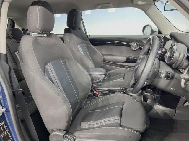 ���V�[�g�̎g�p��:�j��E�ւ�������Ȃ��A�����̒ʂ肫�ꂢ�ȏ�Ԃ��ێ����Ă���܂��B�܂��A�����N���[�j���O�E�R�[�e�B���O�����p�����������܂��B