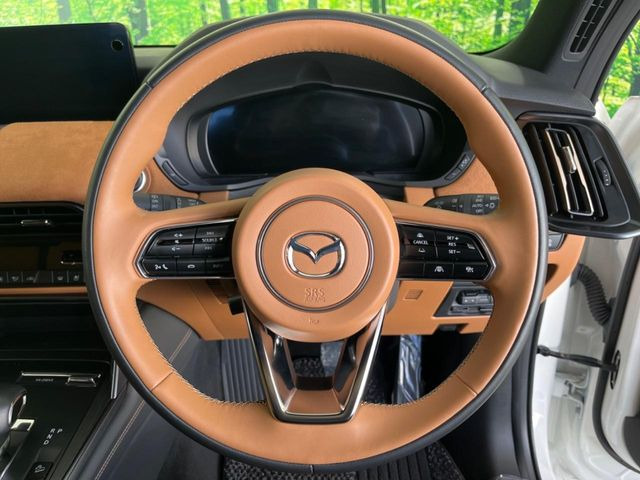 【ステアリングスイッチ】運転中、前方から目線をそらすことなく、オーディオ等の操作が可能な便利機能!安心&快適なドライブを演出してくれます♪