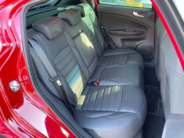 ���㕔���Ȃ��C�ɂȂ�悤�ȃL�Y�E�����ւ��蓙�A�傫�ȃ_���[�W�͂Ȃ��A�ǍD�ȏ�Ԃł��B