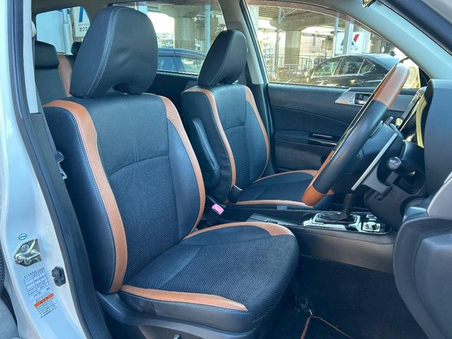 �y�n�[�t���U�[�V�[�g�z�������ƍ���S�n�𗼗������l�C�̃V�[�g���w�ʁE���ʂ̃t�@�u���b�N�f�ނ́A�ʋC���̗ǂ��⊊��ɂ����ɗD��Ă��܂��B�C���╞���ɍ��E���ꂸ���K�ɂ���肢�������܂��B