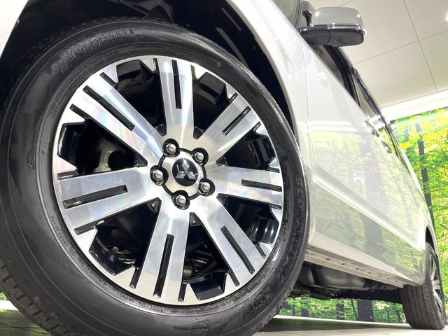 �y����18�C���`�A���~�z�C�[���z�O�ςɃ}�b�`���������A���~�z�C�[���𑕒����Ă���܂��B�e��ЊO�A���~�z�C�[����A�X�^�b�h���X�^�C�����戵�����Ă���܂��B���񂲑��k����������