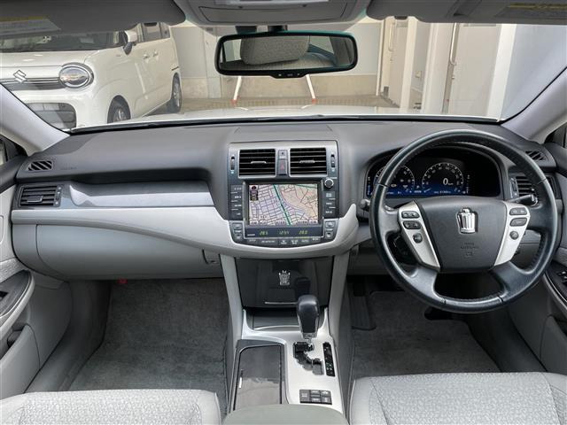 クラウンハイブリッド3.5 Lパッケージ