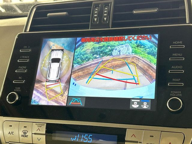 【パノラミックビューモニター】専用のカメラにより、上から見下ろしたような視点で360度クルマの周囲を確認することができます☆死角部分も確認しやすく、狭い場所での切り返しや駐車もスムーズに行えます。