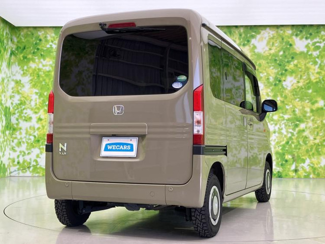N-VAN+スタイル ファン 4WD