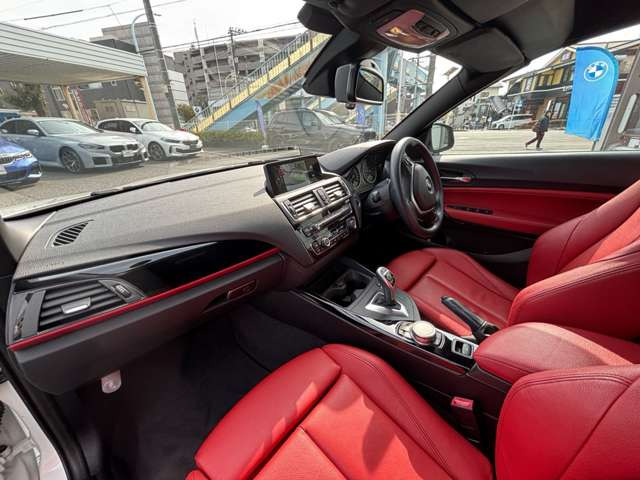 2シリーズカブリオレ220i Mスポーツ