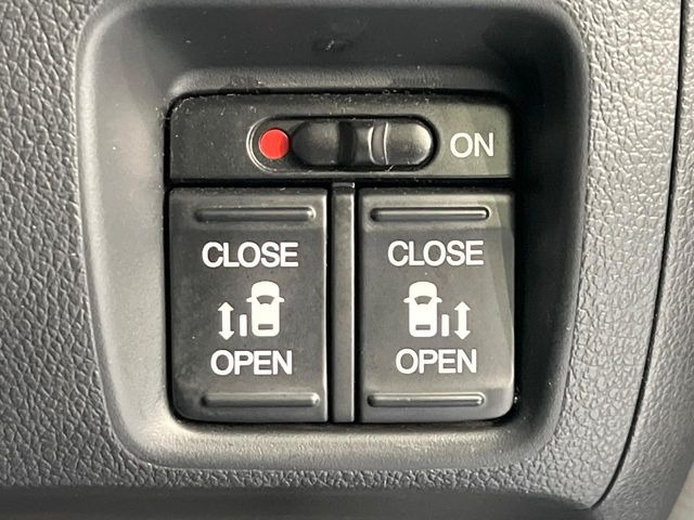 �y�����p���[�X���C�h�h�A�z�X�}�[�g�L�[��^�]�Ȃ̃X�C�b�`�Ō�ȗ����X���C�h�h�A�̊J���\���d��������͂����ăh�A���J����K�v�������A�����Ȃ��q�l�ł��ȒP�ɊJ���߂ł����K�ł���