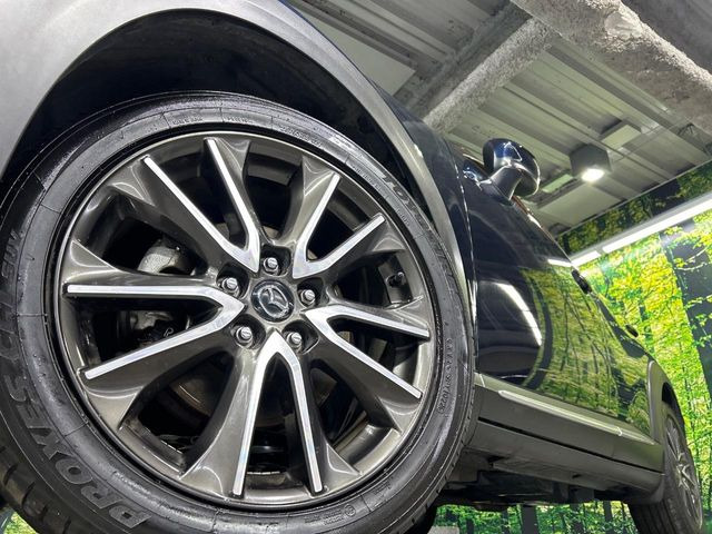 �y����17�C���`�A���~�z�C�[���z�O�ςɃ}�b�`���������A���~�z�C�[���𑕒����Ă���܂��B�e��ЊO�A���~�z�C�[����A�X�^�b�h���X�^�C�����戵�����Ă���܂��B���񂲑��k����������