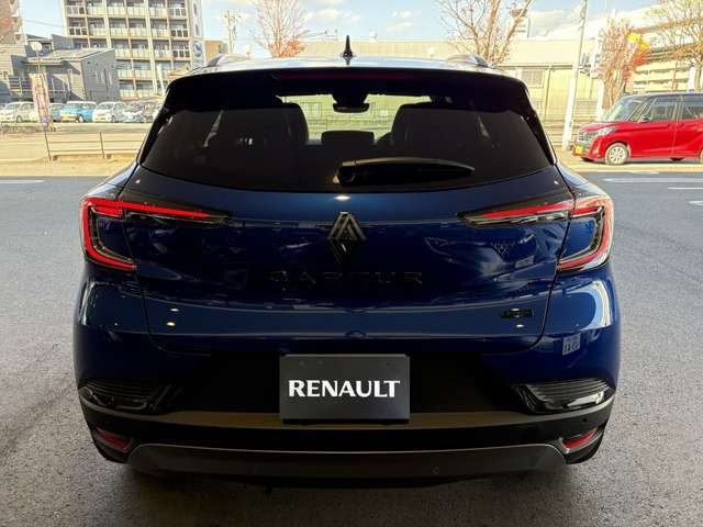 �X�|�[�c�V�b�N�ŏ㎿�ȁu�G�X�v�� �A���s�[�k�v�̃C���e���A�ɂ́A�A���s�[�k���S����o�C�I�X�L��&�t�@�u���b�N�R���r�V�[�g(�^�]�ȓd���V�[�g)�A