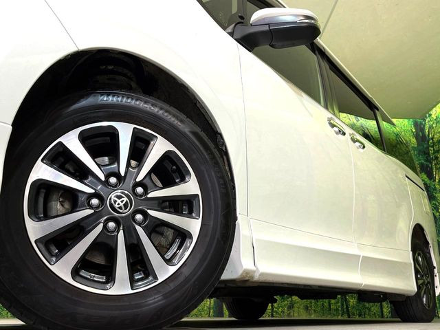 �y����15�C���`�A���~�z�C�[���z�O�ςɃ}�b�`���������A���~�z�C�[���𑕒����Ă���܂��B�e��ЊO�A���~�z�C�[����A�X�^�b�h���X�^�C�����戵�����Ă���܂��B���񂲑��k����������