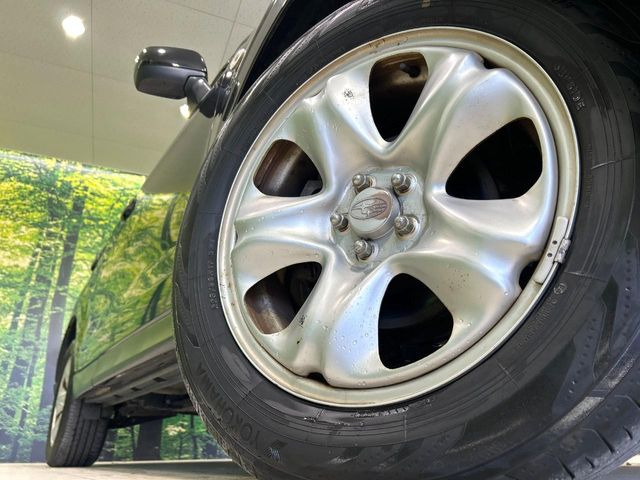 �y����17�C���`�A���~�z�C�[���z�O�ςɃ}�b�`���������A���~�z�C�[���𑕒����Ă���܂��B�e��ЊO�A���~�z�C�[����A�X�^�b�h���X�^�C�����戵�����Ă���܂��B���񂲑��k����������