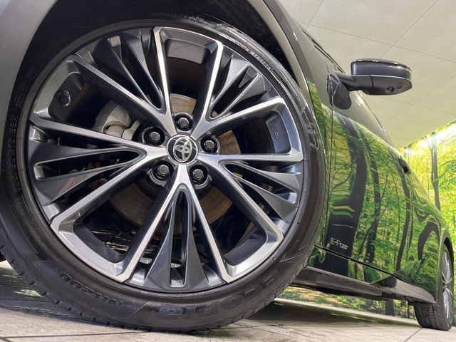 �y����19�C���`�A���~�z�C�[���z�O�ςɃ}�b�`���������A���~�z�C�[���𑕒����Ă���܂��B�e��ЊO�A���~�z�C�[����A�X�^�b�h���X�^�C�����戵�����Ă���܂��B���񂲑��k����������